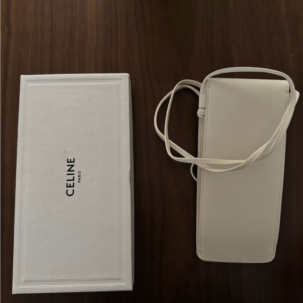 Celine case - Picture 3 of 3